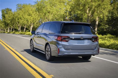 2025 Honda Odyssey Facelift Revealed, No Hybrid Option Available - autoevolution