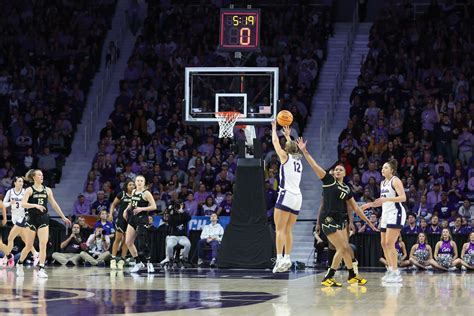 Basketball Rules: How Many Quarters and How Long Are They?