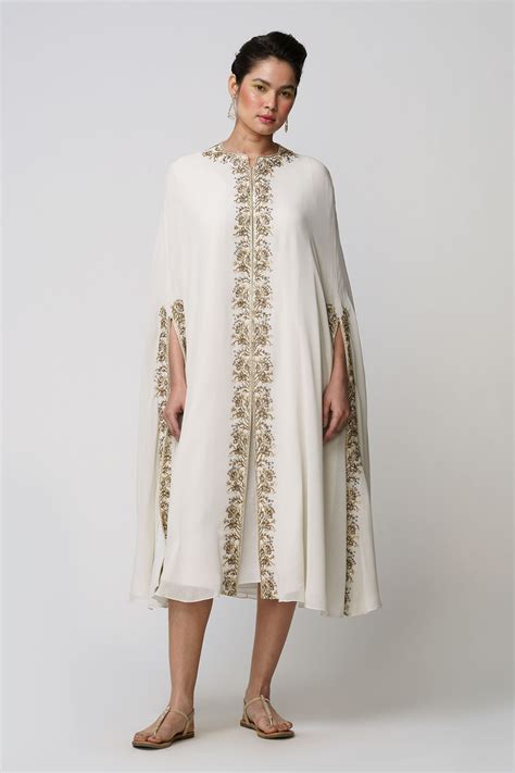 Inara' georgette mantle ivory | Mallika Mathur