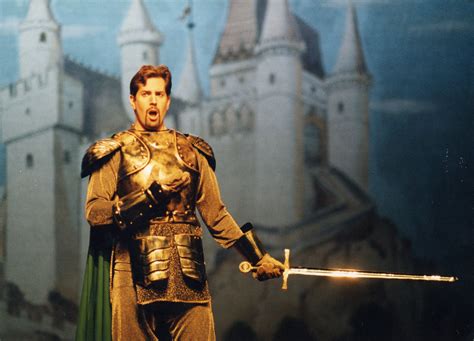 About — Damian Savarino - Bass