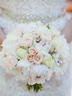 Flower Bouquets For Weddings Ideas by 20 White Wedding Bouquet Ideas Flower Bouquets For Weddings Ideas