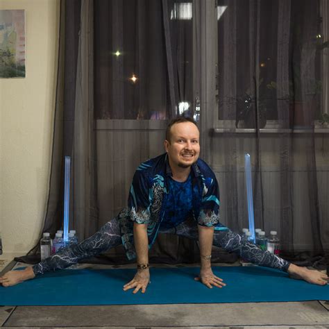 Straddle Splits Challenge 的图像结果