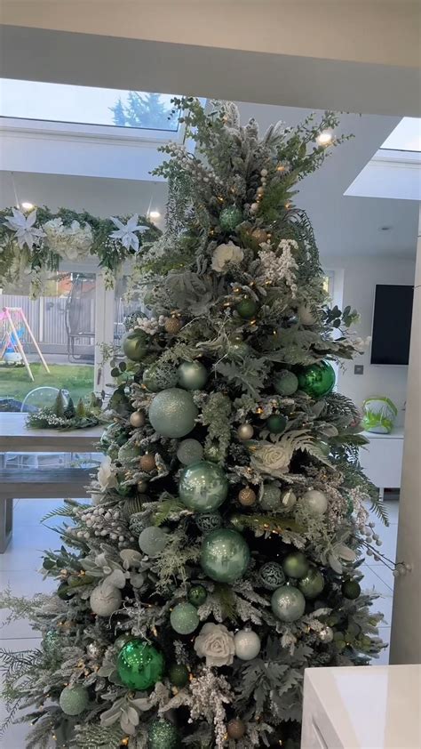 Pin by Dominique Barbara. on Noël 🎄🎄Christmas🎄 | Elegant christmas ...