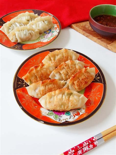 Festive Chinese Chicken Dumplings - COOK COOK GO