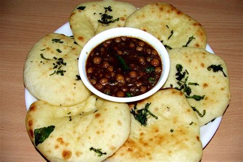 The Spongiest Kulchas And Well Done Chole At Model Town III | LBB