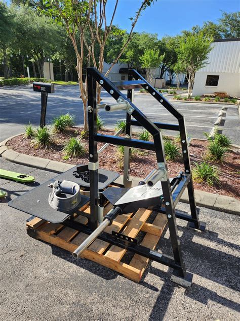 Pit Shark Belt Squat - ReFit Nation