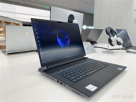 Alienware M16 Shipping Box 的图像结果