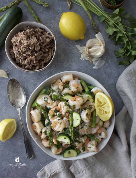 Lemon and Garlic Shrimp with Spring Veggies - Cup of Yum
