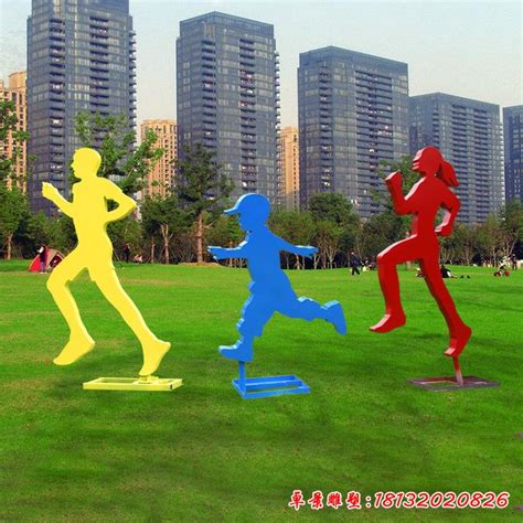 公园草坪不锈钢跑步人物雕塑-河北润艺雕塑