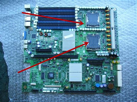 双CPU的英特尔 S5000PALR 服务器主板 可以当普通电脑主板使用吗？_百度知道