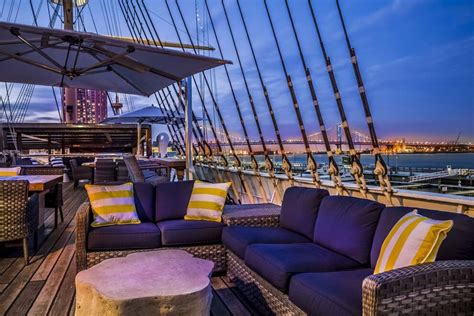 Waterfront Restaurant 的图像结果