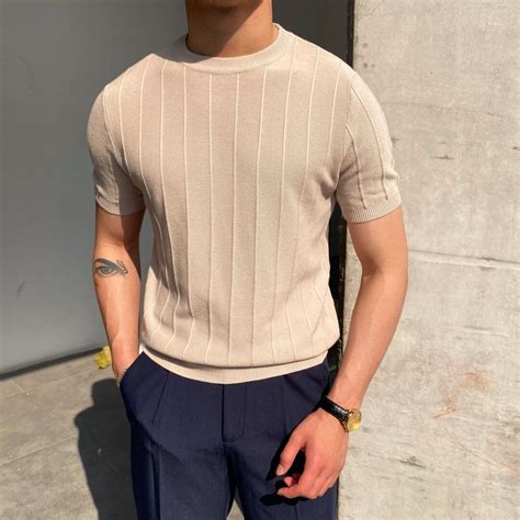 Mens round neck knitted T-shirt apricot-M | Erkek günlük giyim, Erkek ...