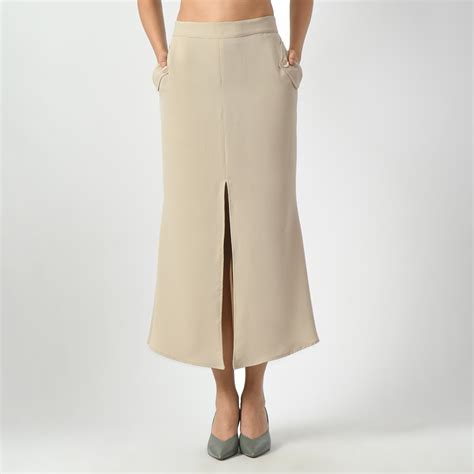 Light Beige Fish Cut Skirt With Front Slit