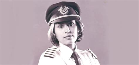 भारत की Captain Indrani Singh, जिनके नाम एशिया की First Commercial ...