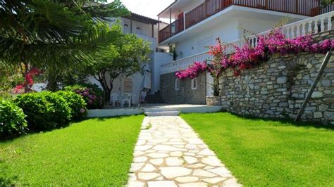 ALICIA STUDIOS AND APARTMENTS (Koukounaries) - Apartment Reviews ...