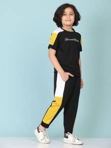 SmartRAHO Boys Casual T-shirt Track Pants Price in India - Buy ...