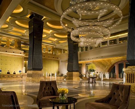 中国唯一一家六星级酒店，在全世界排行第八，价格低乎你想象