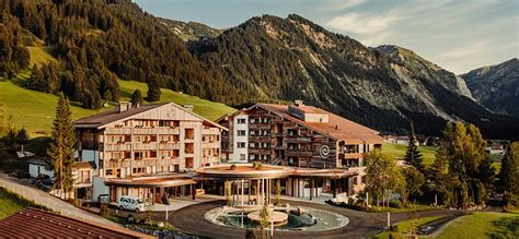 JUNGBRUNN - DER GUTZEITORT (Tannheim) - Hotel Reviews & Photos ...