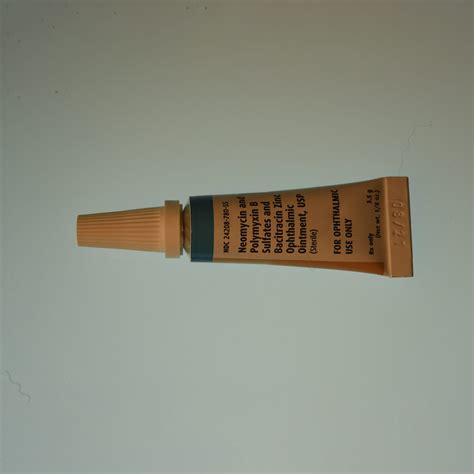 Bacitracin / Neomycin / Polymyxin Ophthalmic Ointment 3.5gm | Animal Eye Specialty Center