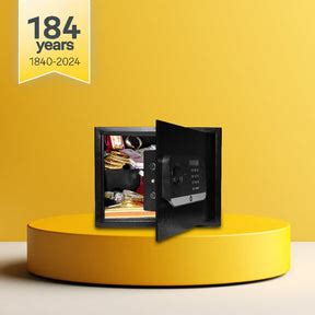 Yale Stellar 250 fingerprint Safe Locker with Keypad 16.7 litre – Yale ...