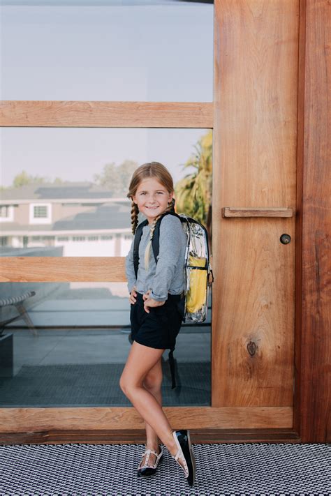 Girls at Walmart 的图像结果