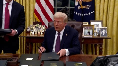 Judge temporarily blocks policy to freeze federal grant funding