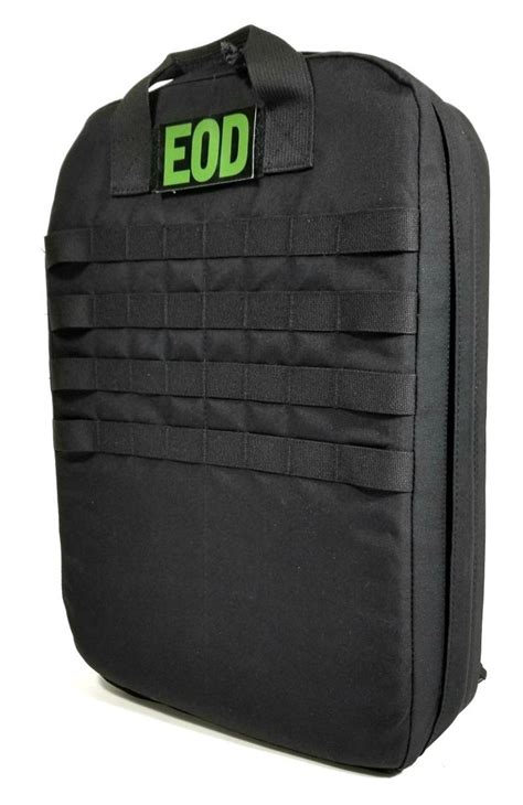 Arming a Hell Bomb Backpack 的图像结果