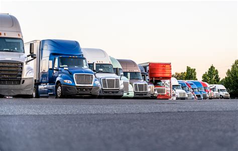Semi truck repair and maintenance: a critical aspect of fleet management - Marshalls Truck ...