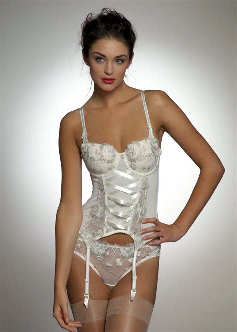 Celebrities in Lingerie: Lauren Budd always looks incredible in ...