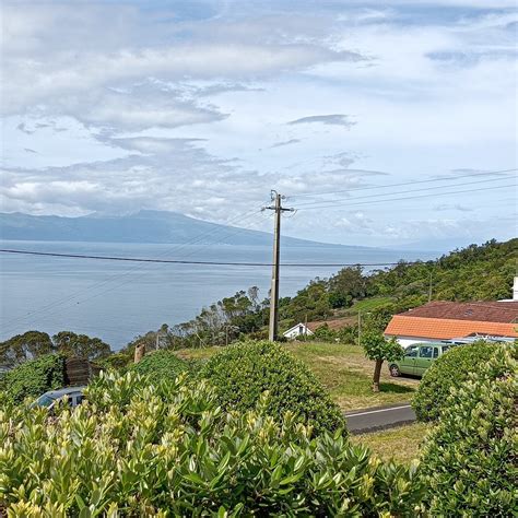 Miradouro Para O Ilhéu Do Topo (Sao Jorge) - All You Need to Know ...