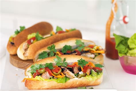 Banh mi (vietnamese chicken rolls) | Recipe Cart | Recipe Cart