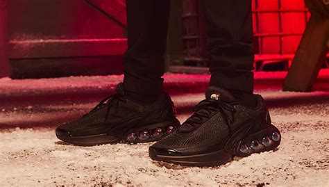 Nike React Vision Trainer | Black / Anthracite / Black | Footasylum