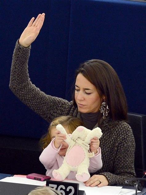 Short Europe Politician 的图像结果