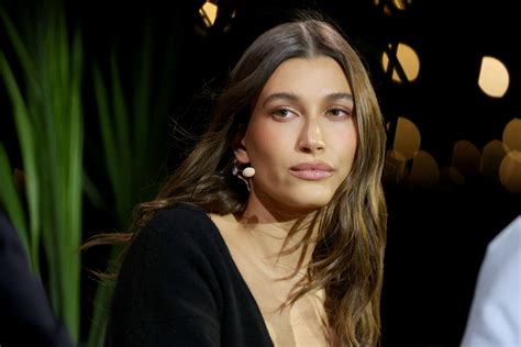 Hailey Bieber Posted Close-Up Shots of Her Bob for You to Show Your ...