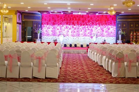 Gloria Banquet Hall in Thane West