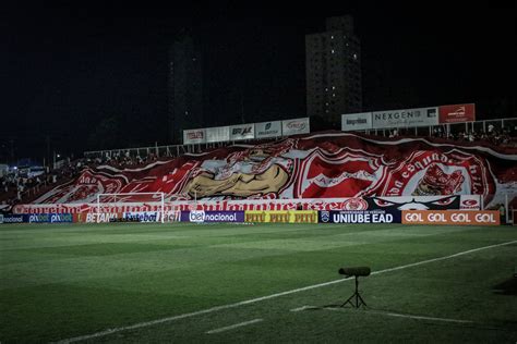 Vila Nova vende 2,5 mil ingressos para jogo contra o Cruzeiro