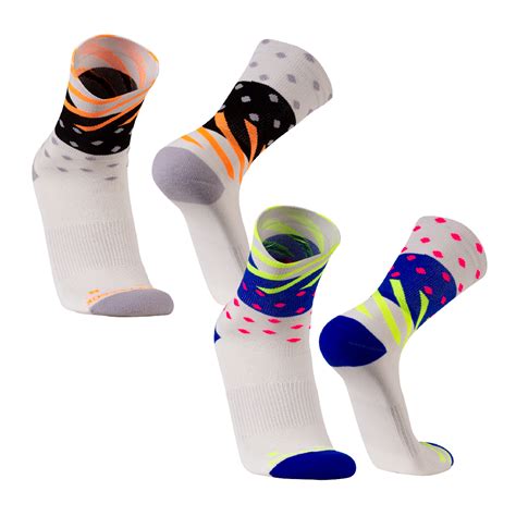 Ripley - MEDIAS DEPORTIVAS DE COMPRESION PARA HOMBRE Y MUJER, 2 PARES