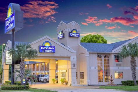 DAYS INN BY WYNDHAM NACOGDOCHES/SFA UNIVERSITY/DOWNTOWN - Hotel Reviews ...