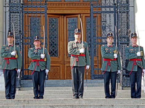 Budapest Parliament Tours - Hellotickets