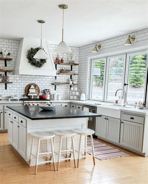 15+ Best Kitchen Christmas Rugs To Add Holiday Cheer to Your Home - No ...