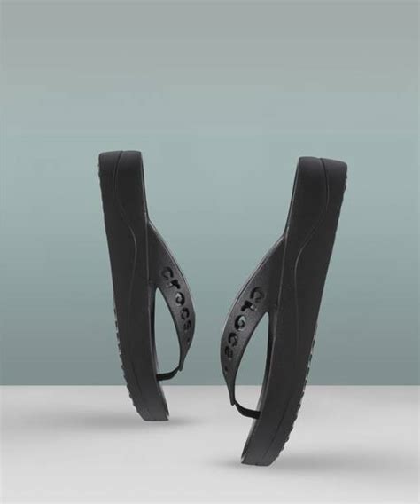 Crocs For Women Online in India | Flipkart