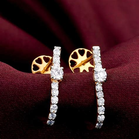 5 Delightful Gold Earrings Designs for Your Next Big Presentation at ...