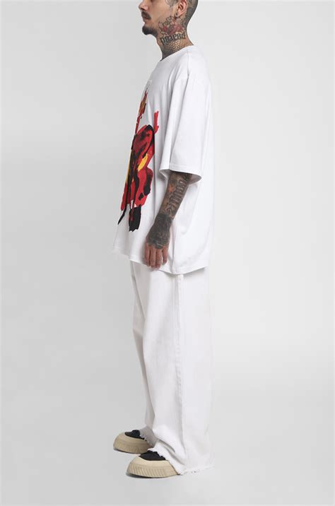 Slaughterhouse T-shirt (White) – HUEMN