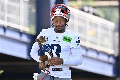 50+ dirty fantasy football team names to try out in 2025