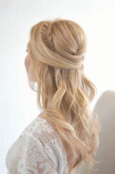 Bridesmaid Wedding Hairstyles Half Up by 20 Awesome Half Up Half Wedding Hairstyle Ideas Bridesmaid Wedding Hairstyles Half Up