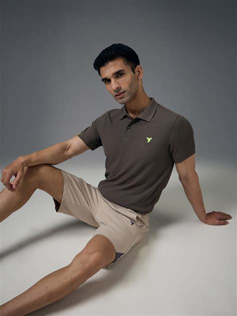 Men Slim Fit Polo T-shirt with Matpiq