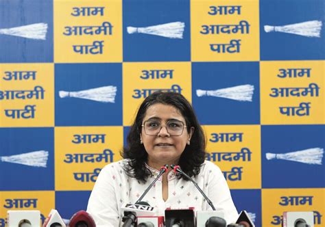 AAP demands L-G’s resignation over ‘deteriorating’ law & order situation
