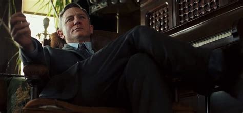 Daniel Craig Chris Evans Knives Out Trailer Is Out People Are Here For ...