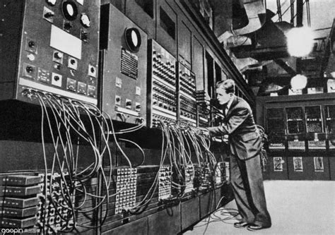 1946年2月15日世界第一台电子计算机问世 - 历史上的今天