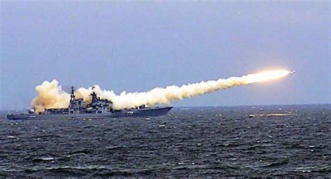中国海军装备的鹰击12反舰导弹，威力如何？_凤凰网